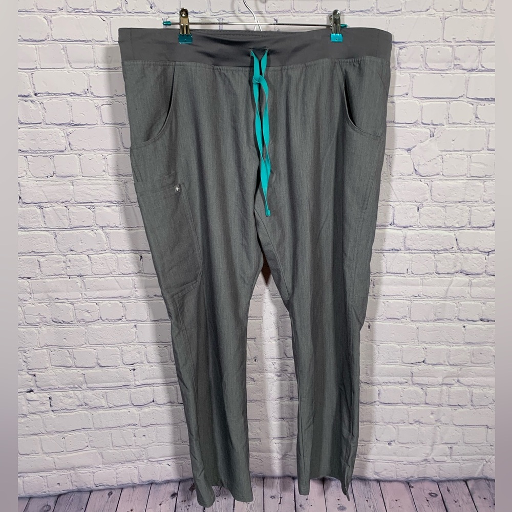 Figs Womens Kade Cargo Scrub Pant Gray Size XL Nurse Medical Hospital Doctor